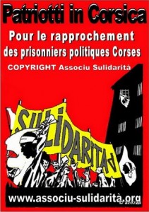 Voici l'autocollant AIUTU NAZIUNALE qui sera mis à la disposition des automobilistes lors du tractage en échange d'un don. Vous pouvez achetez cet autocollant sur le site de l'Associu Sulidarità en cliquant sur l'image.